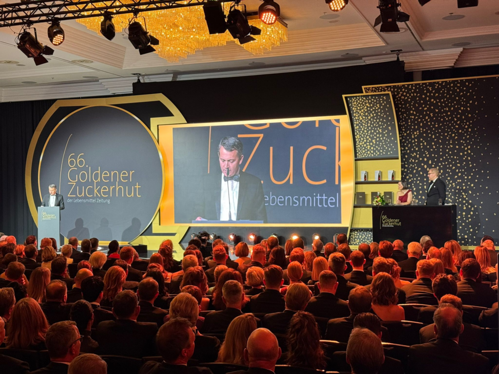 Germany International Gala & Award Ceremony: CLT R2 Series Stage Visual System
