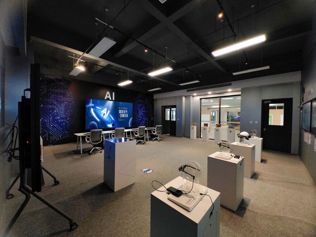 China Education Project – CLT F-Board Supports AI and VR Learning at Wenzhou Experimental School