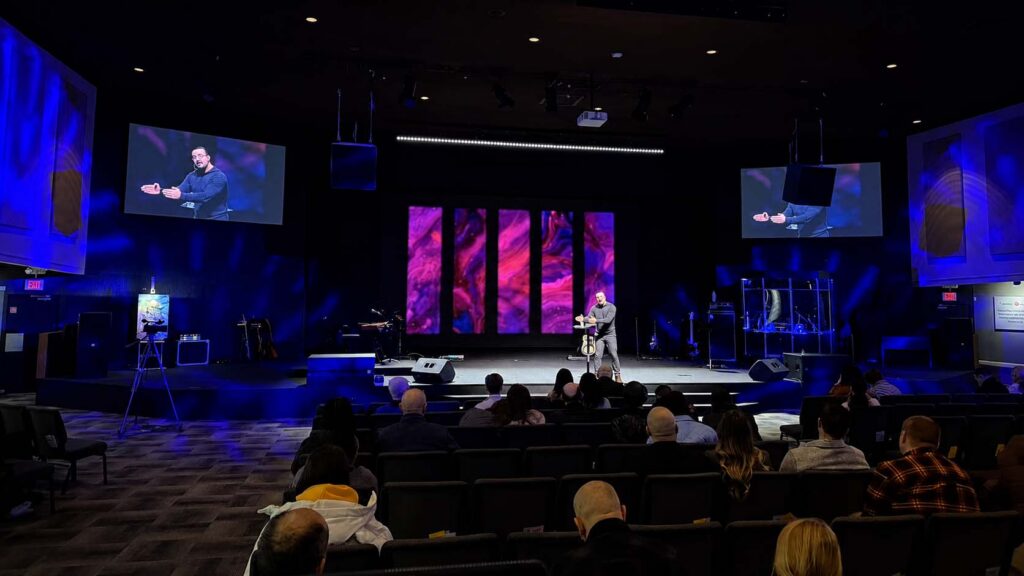 Canadian Church Worship Sanctuary: High-Fidelity Livestream Fine-Pitch LED Screen