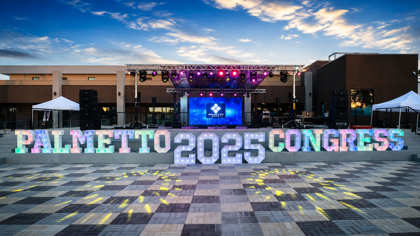 USA Outdoor Stage Event: Rapid-Deployment Weatherproof LED Poster Display View 1